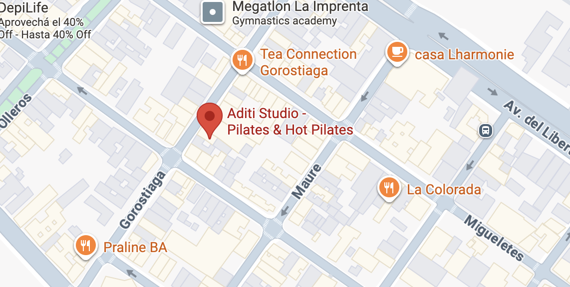 Mapa que muestra la ubicación de Aditi Studio - Pilates & Hot Pilates en la intersección de las calles Gorostiaga y Maure, con restaurantes cercanos como Praline BA, Tea Connection Gorostiaga, La Colorada y casa Lharmonie.
