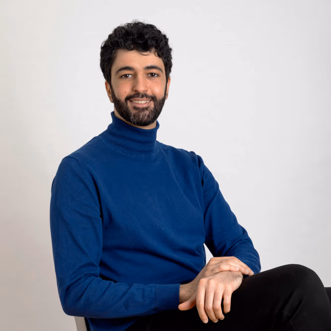 ismail-hutet-ismail-designs-art-director-designer-versailles-france-about-page-portrait