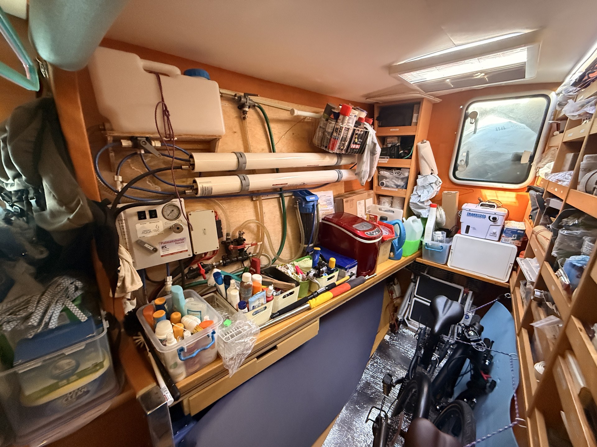 Workshop and AQUATEC watermaker