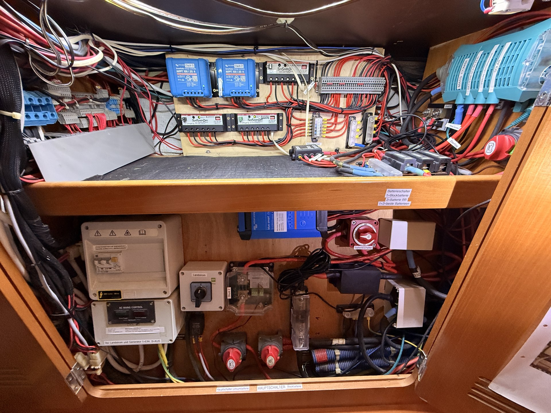 Labelled electrical installation