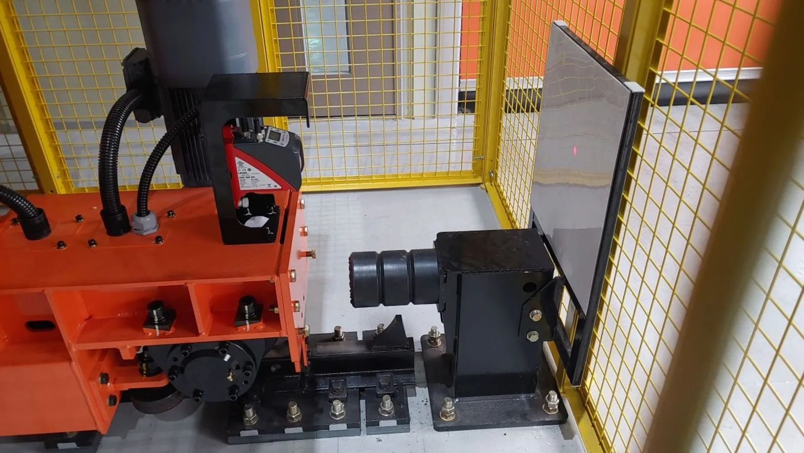 Discover our advanced solutions for damping and energy absorption. The P+S impact buffers and dampers made of Diepocell® are specially designed to effectively absorb forces and offer maximum performance in demanding environments such as mechanical engineering and the crane construction industry. They are ideal for use where reliability and durability are critical.