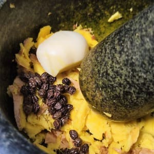 Gingembre ai et poivres écrasés au mortier