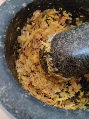 Pâte d'ail et poivre noir