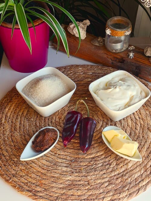 Crème caramel au miso cru et au piment d'Espelette