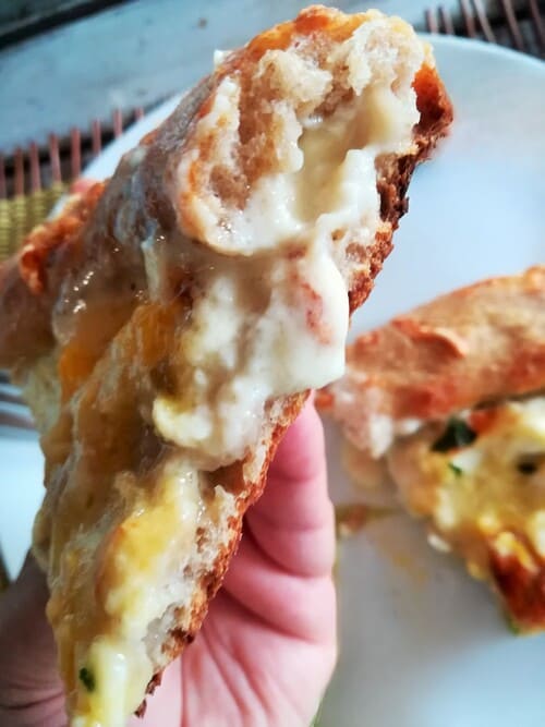 Khackapuri d'Adjari au levain et au atsoni