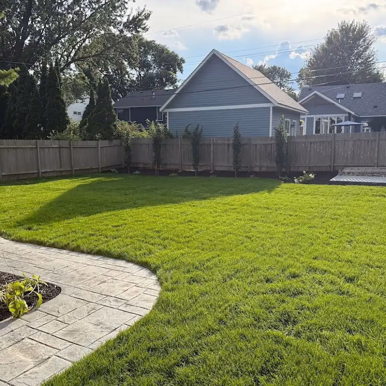 landscape maintenance crew providing service near me