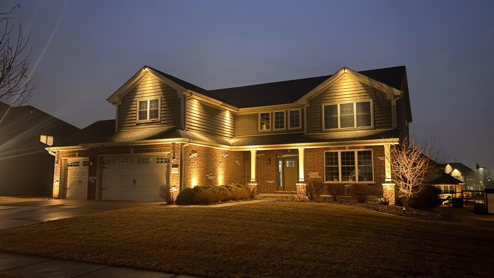 mahattan-march-vivid-outdoor-lighting-project