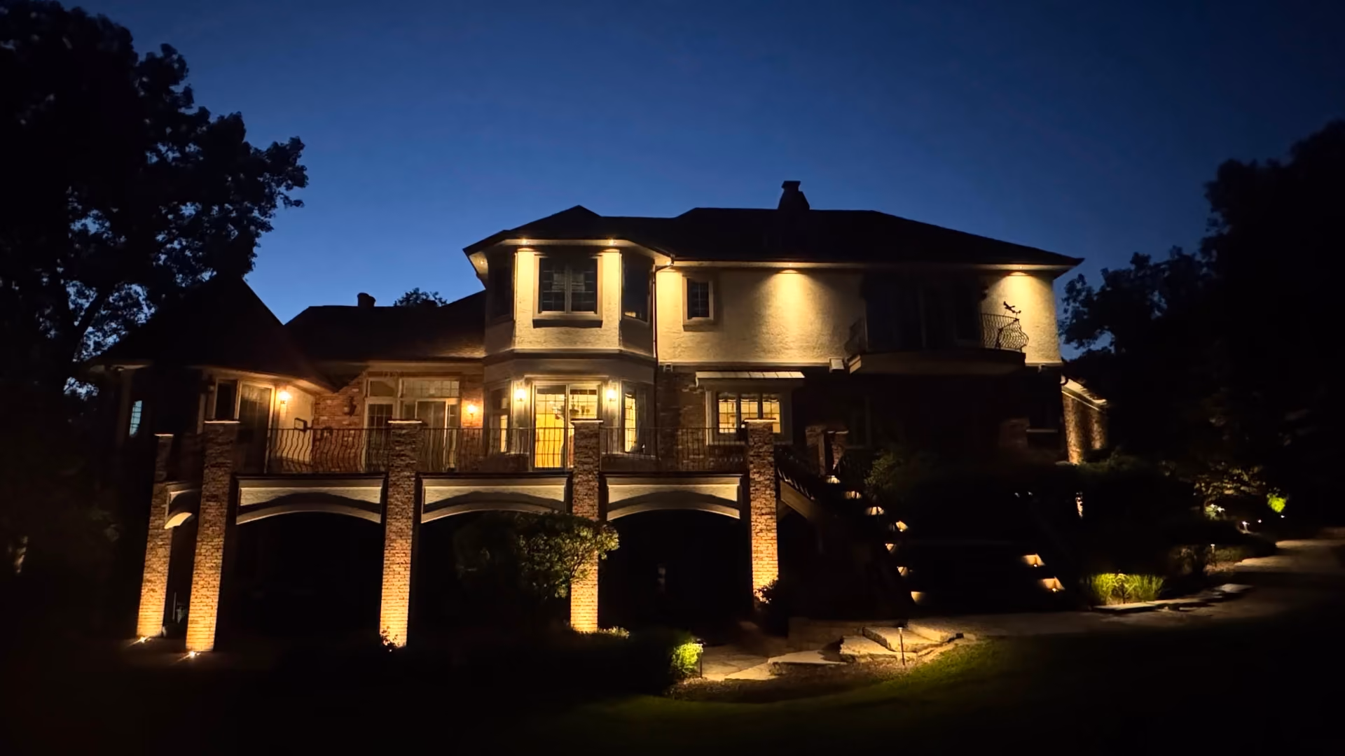 vivid-outdoor-lighting-project-in-frankfort-illinois
