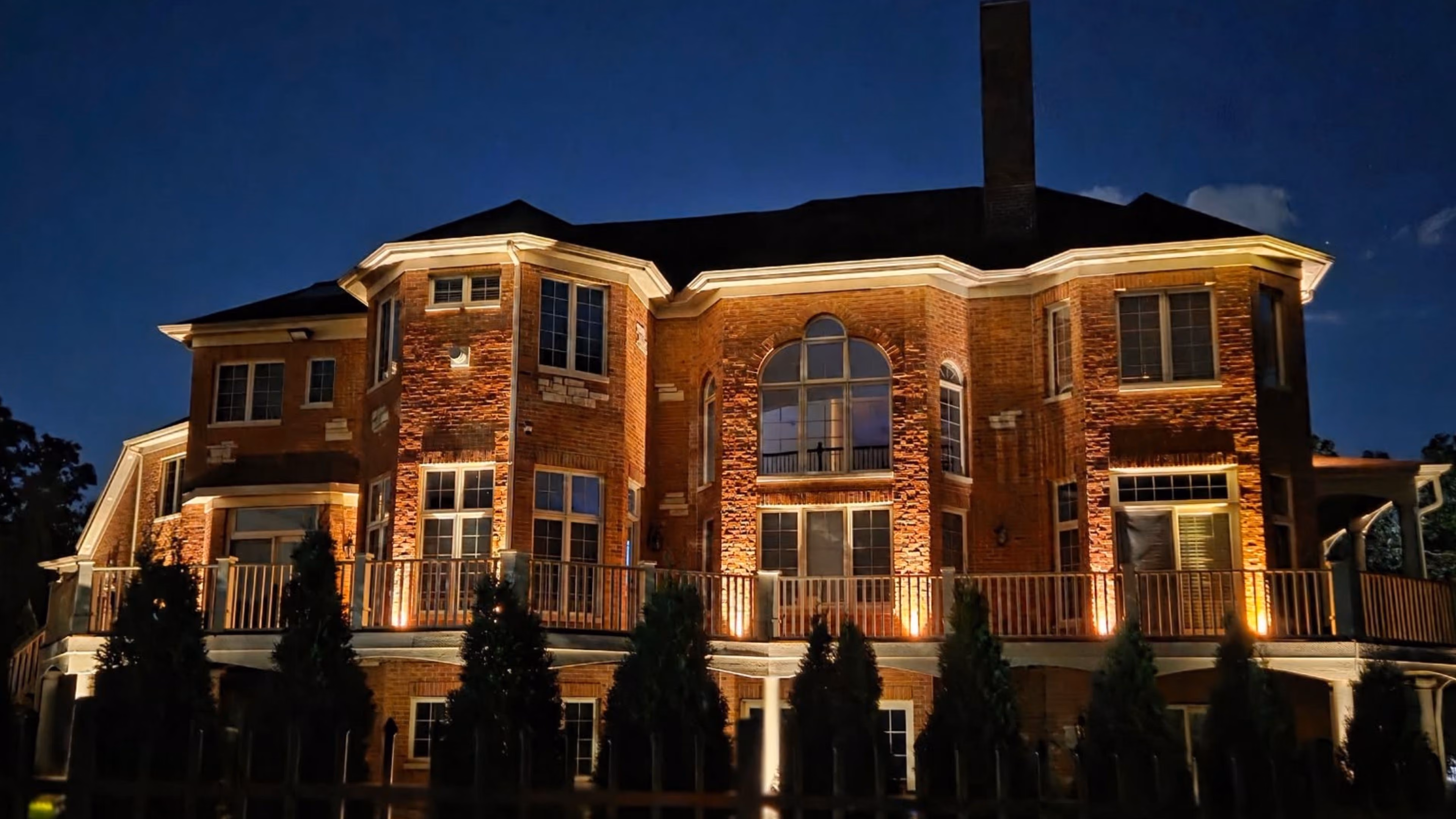 vivid-outdoor-lighting-project-for-naperville-illinois