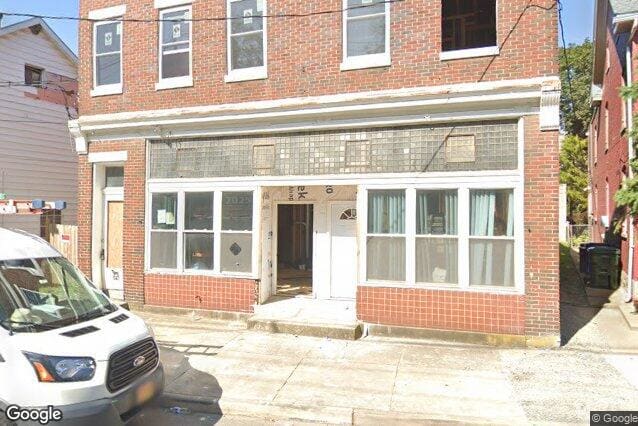 6430645-pennsylvania-ave