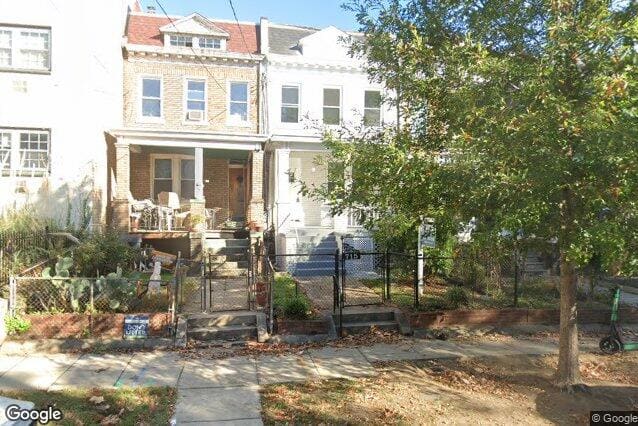 715-longfellow-street-n0w0