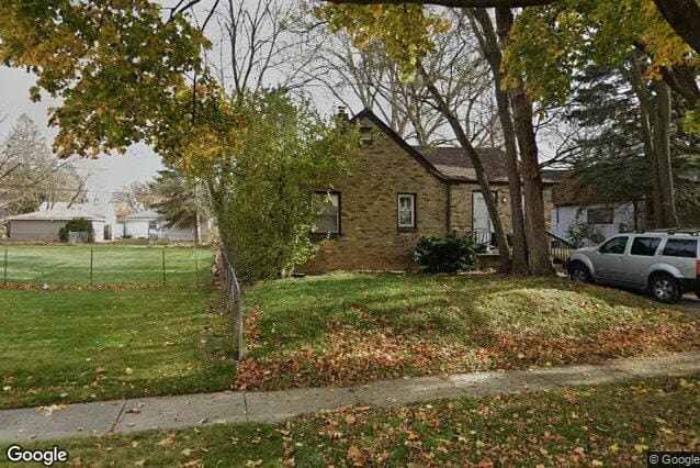 6824-n-42nd-st