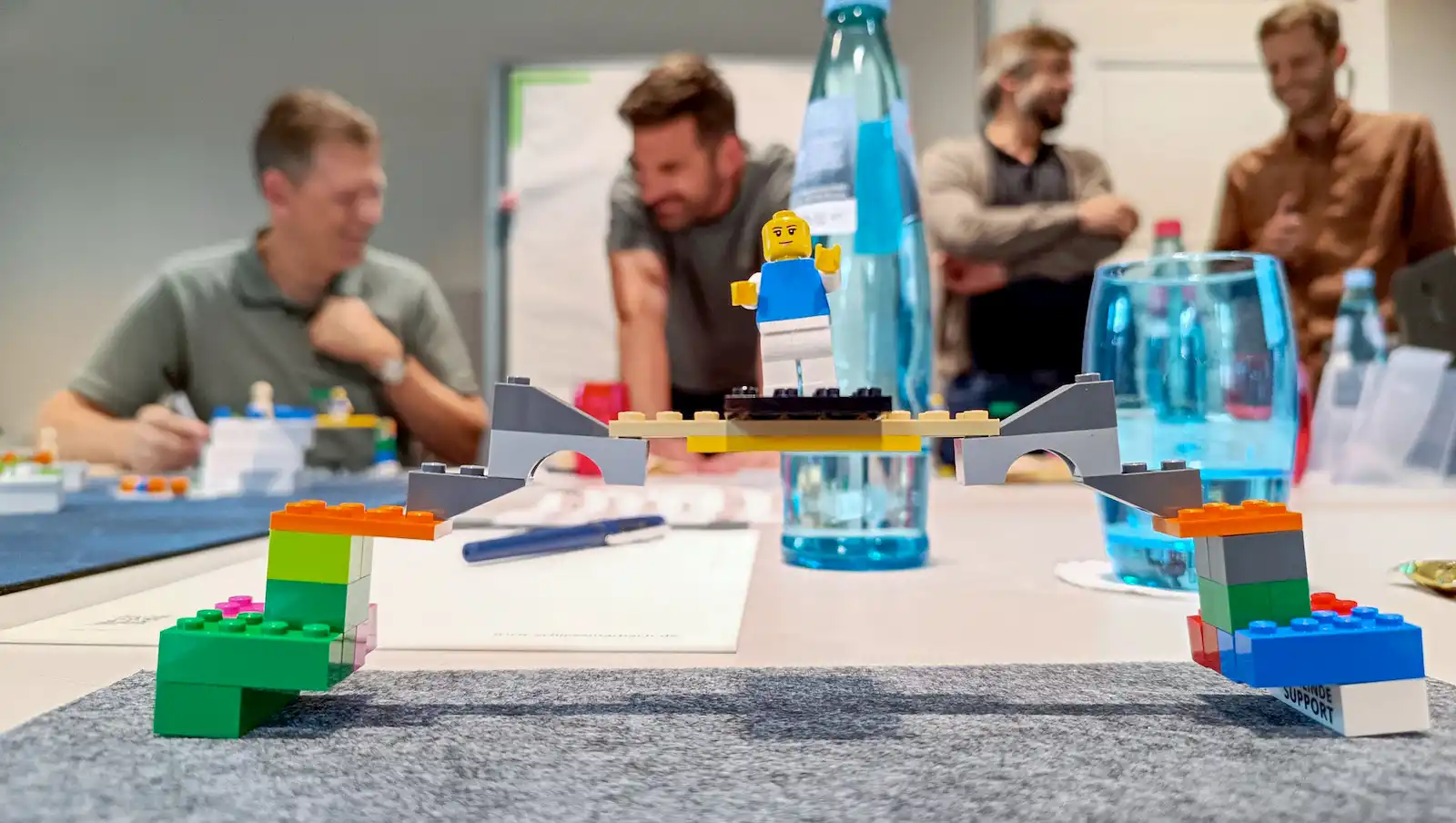 Im Workshop mit der Gemeinde Uetikon am See wurde Wandel greifbar: Führung reflektieren, gemeinsam bauen und konkrete Schritte ableiten.