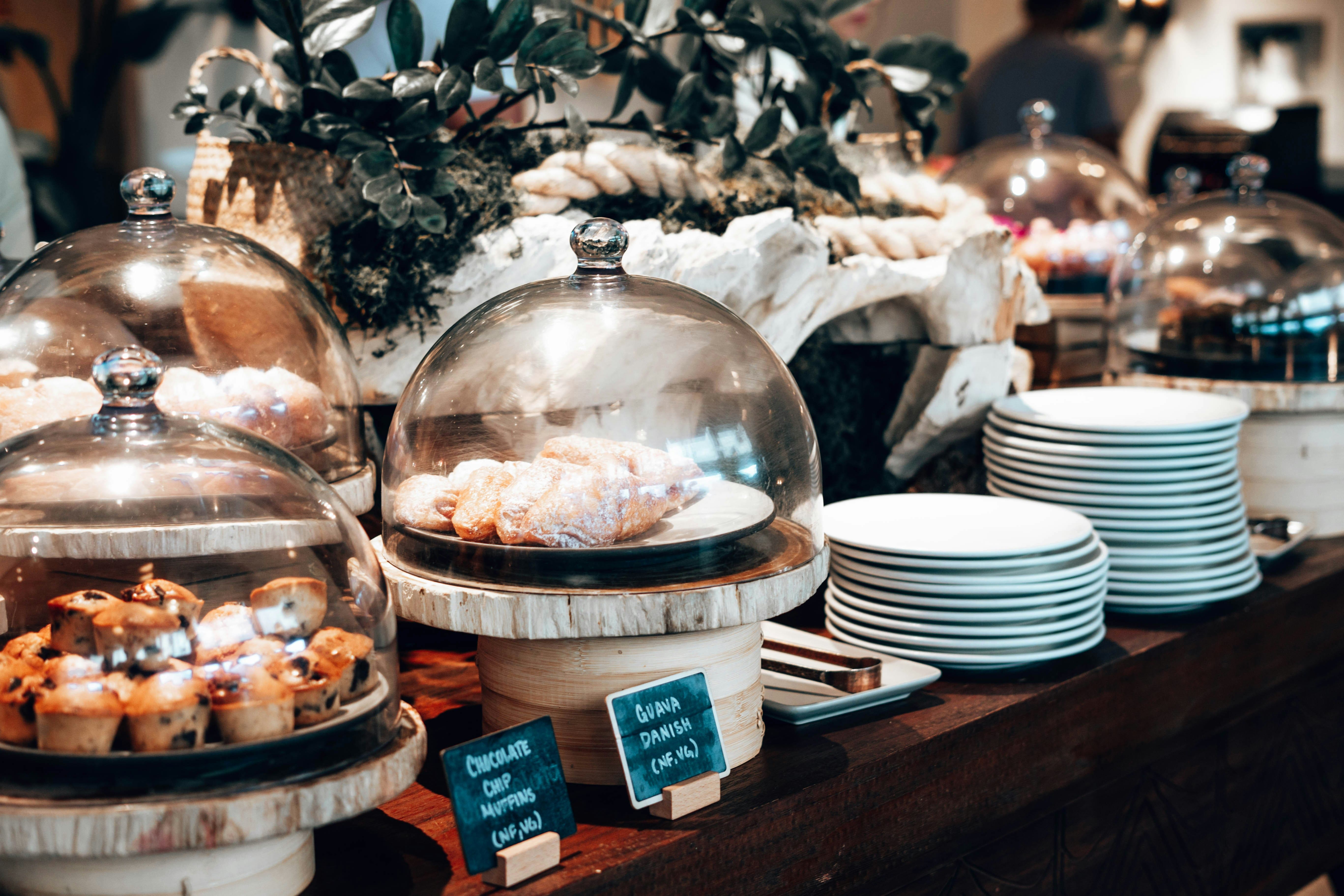 Image d'un buffet d'un hôtel pour la demi-pension