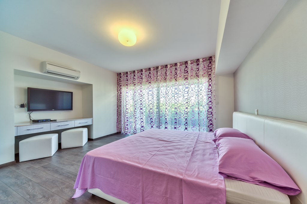 1353pic10.jpg
