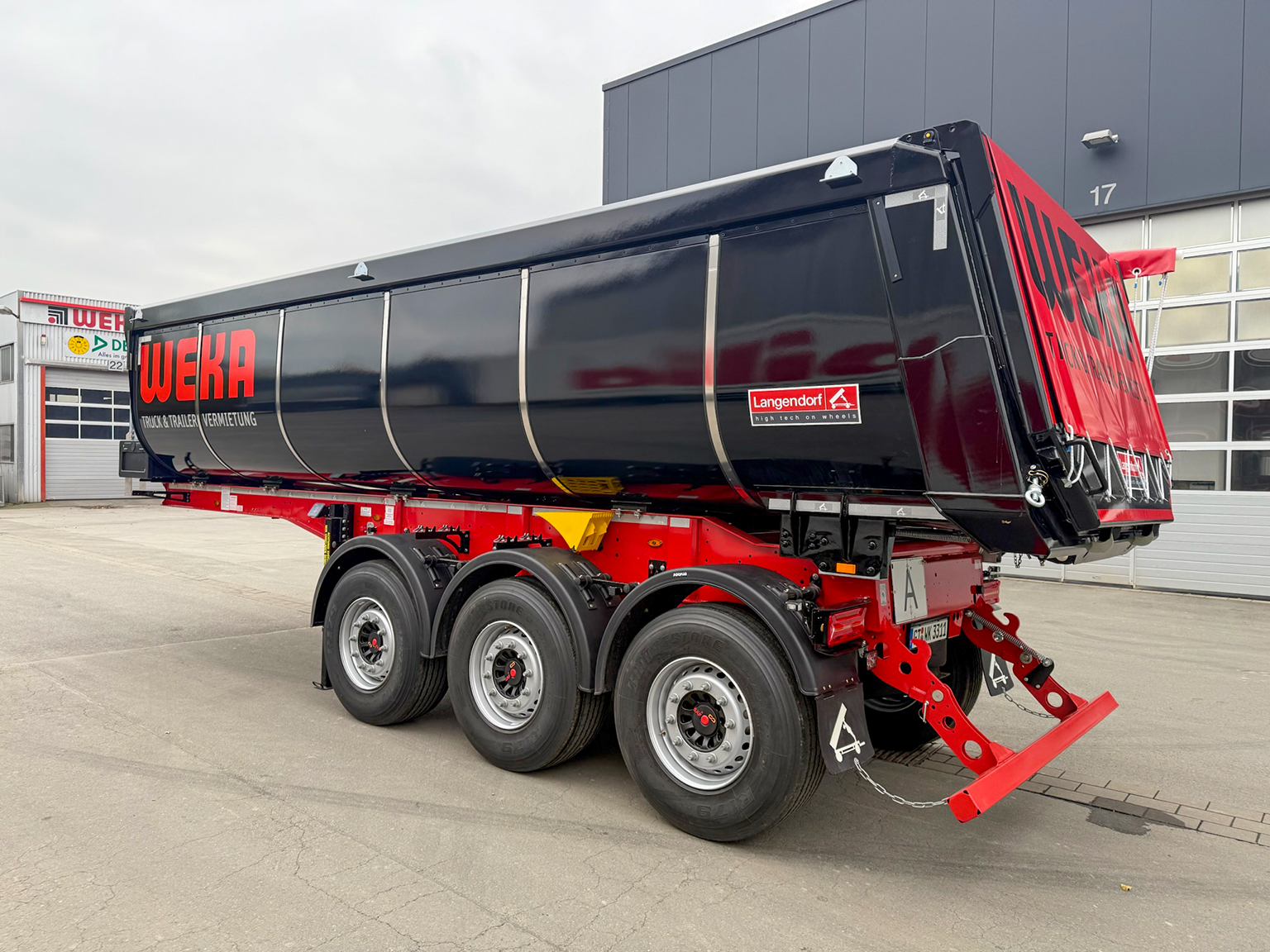 Stahl Asphaltkipper mieten