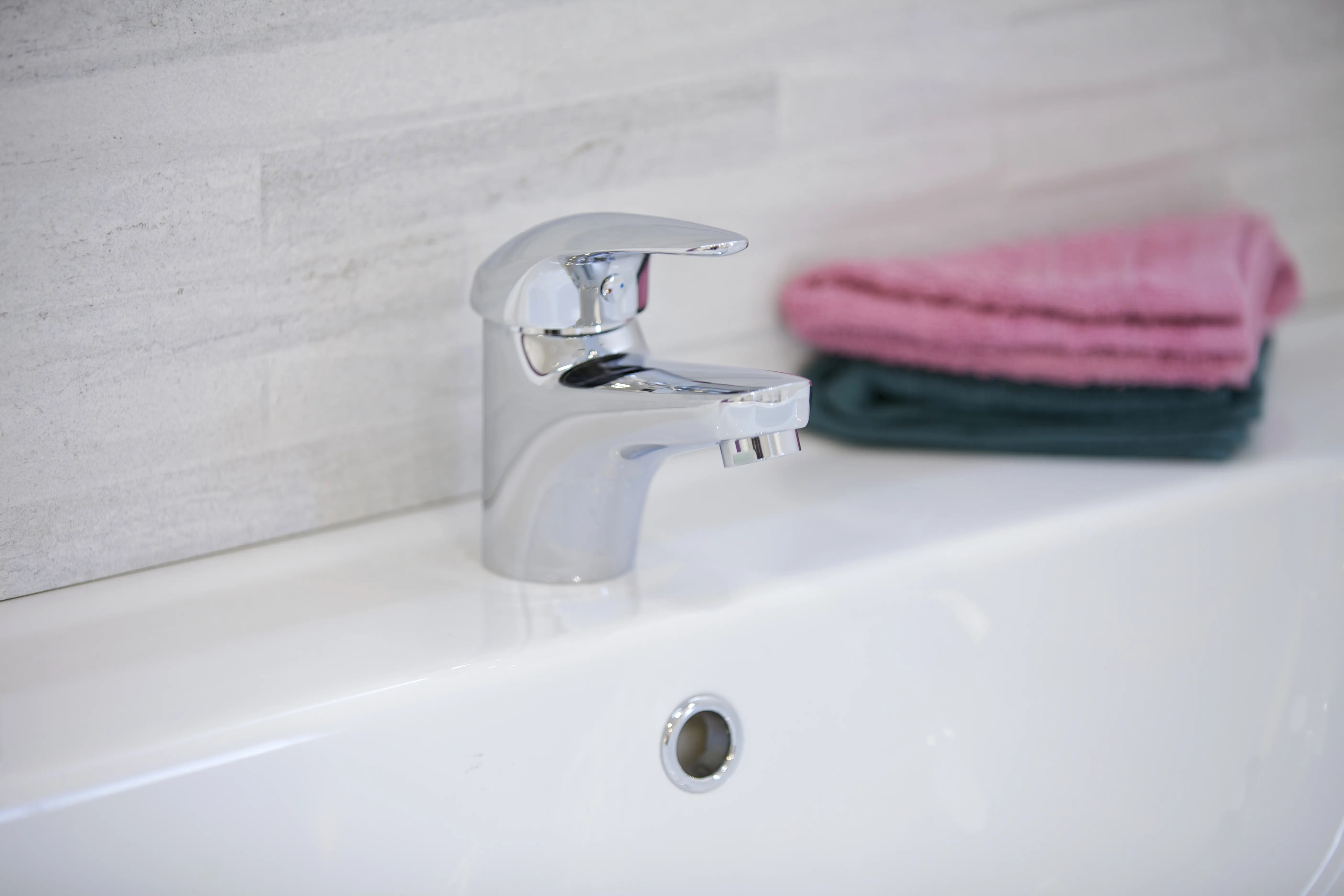 CLOAKROOM BASIN MIXER