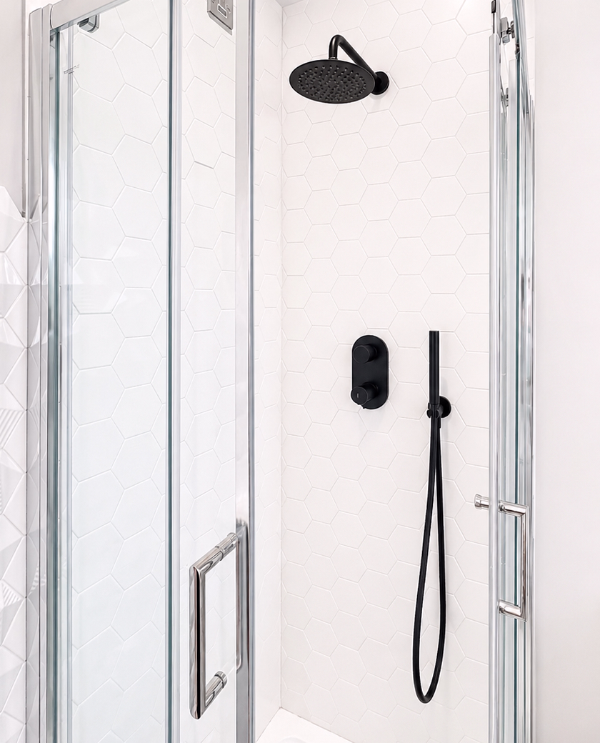 SHOWER HEAD & BRACKET