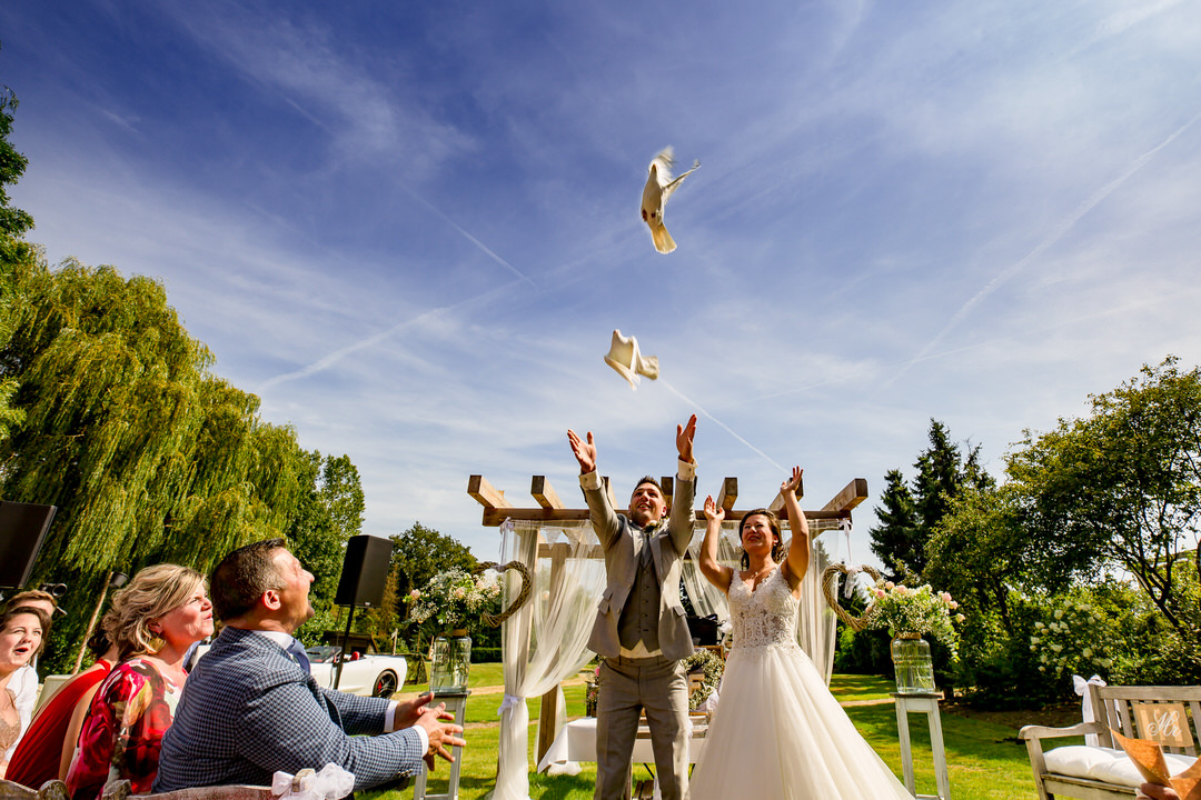 trouwfotografie Kootwijkerzand, Trouwfotograaf Kootwijkerbroek, Trouwen bij Thematuin de Heihut, bruidsfotografie Kootwijkerbroek