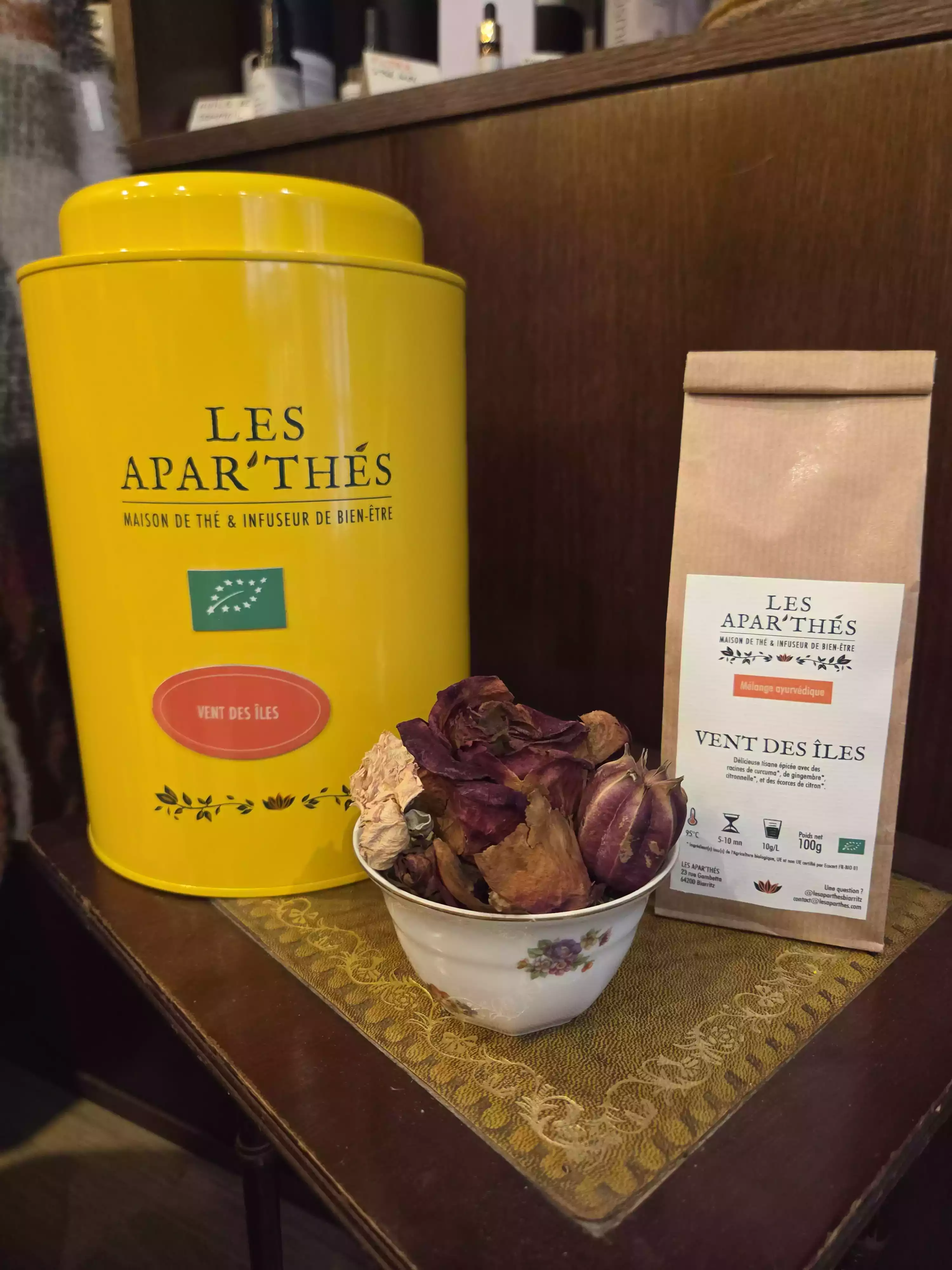 Boîte Vent des îles tisane bio épices et agrumes, infusion digestive — tisane bio - épices - agrumes - infusion digestion - sans théine - Biarritz - maison de thé