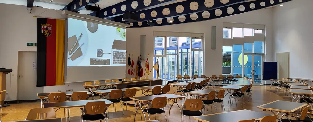 AV-Technik für Kreissäle — Medientechnik und Projektion für Sitzungssäle in öffentlichen Einrichtungen.