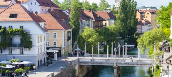 Ljubljana nabrežje view.