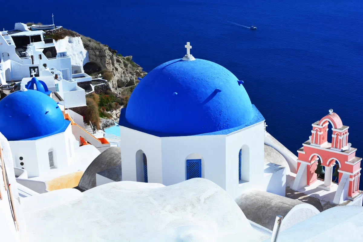 Santorini seaside homes, Greece Golden Visa prime band
