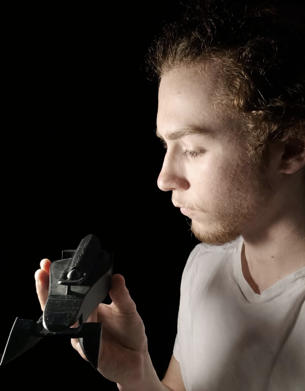 image of student engaging with ai tools