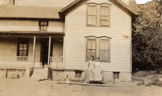 The original home on the farm near Aberdeen
