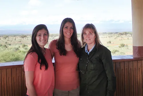 Sasha Roth (middle) with sister Cheyanne and mom Deb.