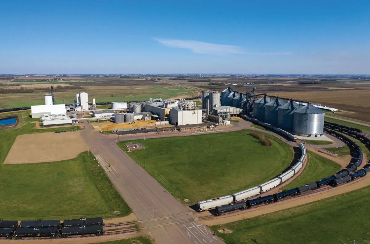 Grain silo complex with looping train cars