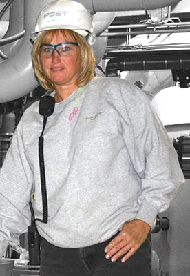 Headshot of  Shelli Larson wearing a hard hat
