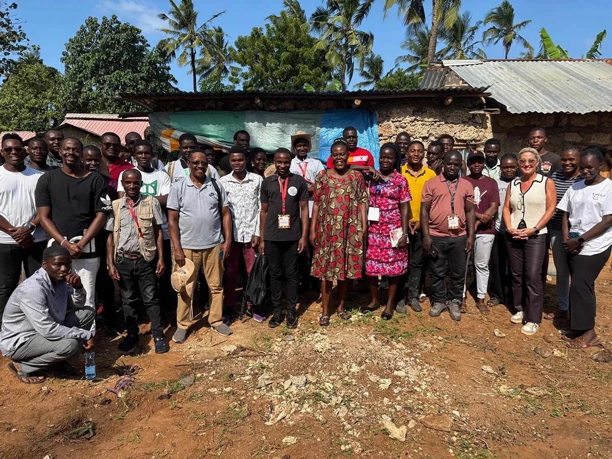 Macy Kaiser with Seeds of Change-sponsored Village Based Advisors (VBAs)