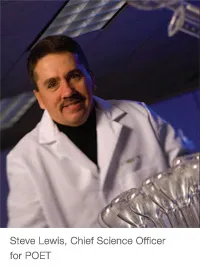 Steve Lewis headshot