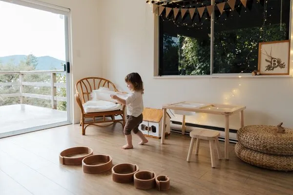 Montessori : Dans un salon partagé