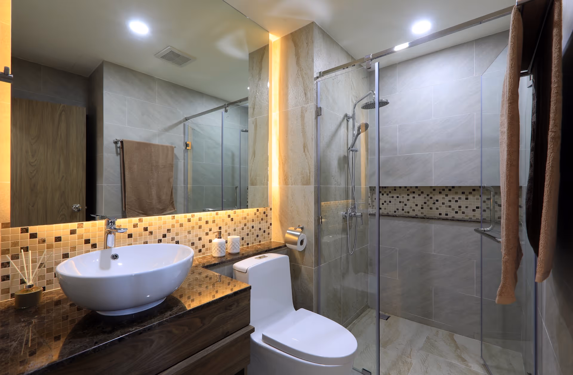 Calypso garden residences 401