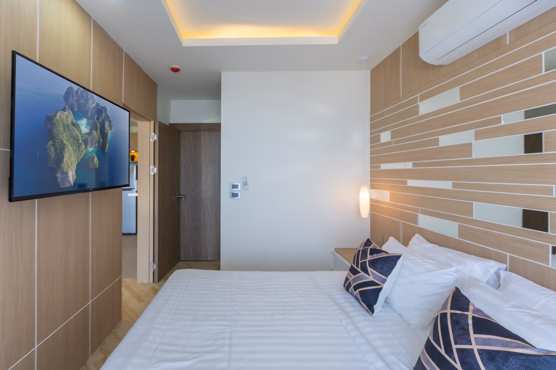 Calypso garden residences 404