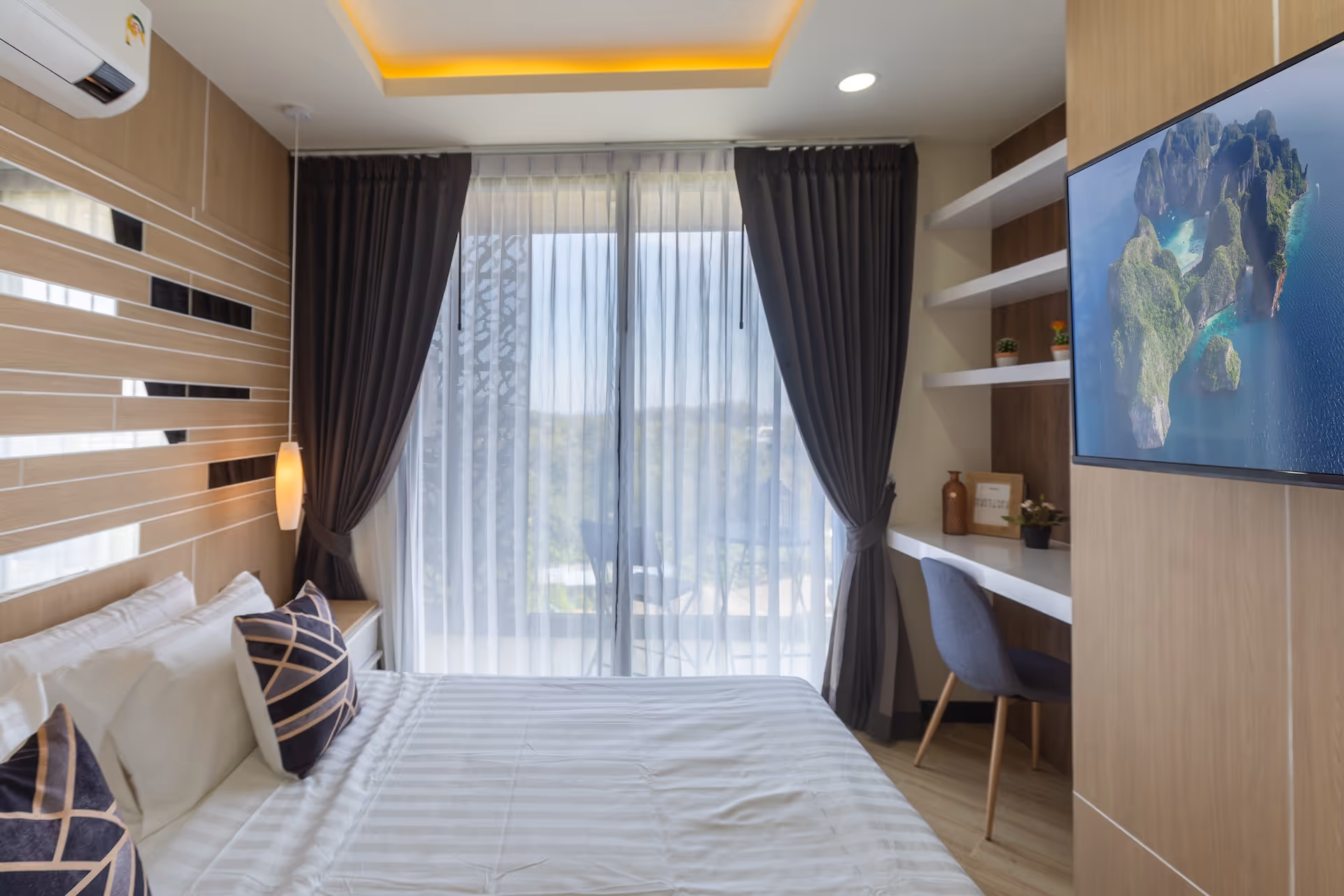 Calypso garden residences 404