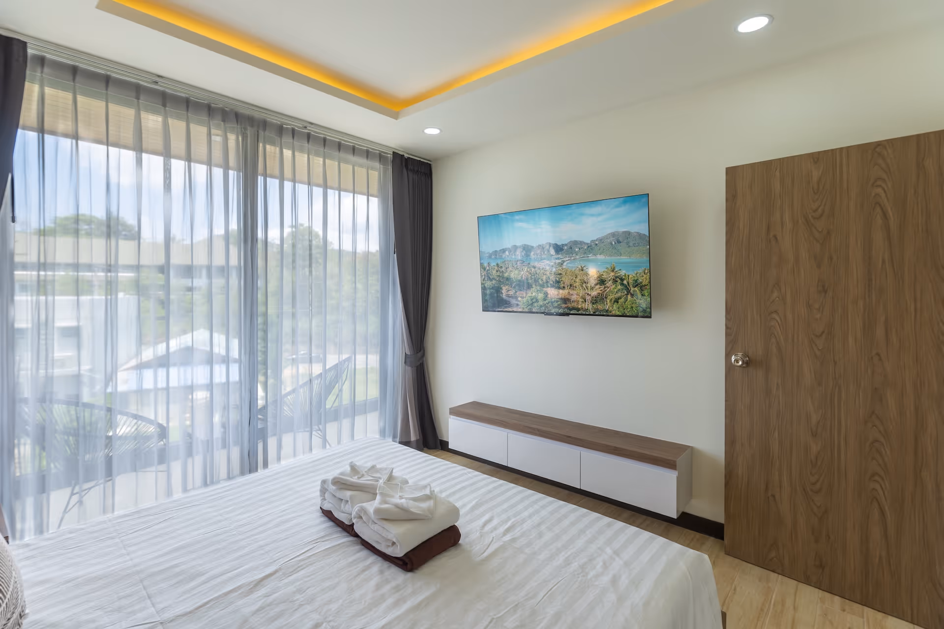 Calypso garden residences 410