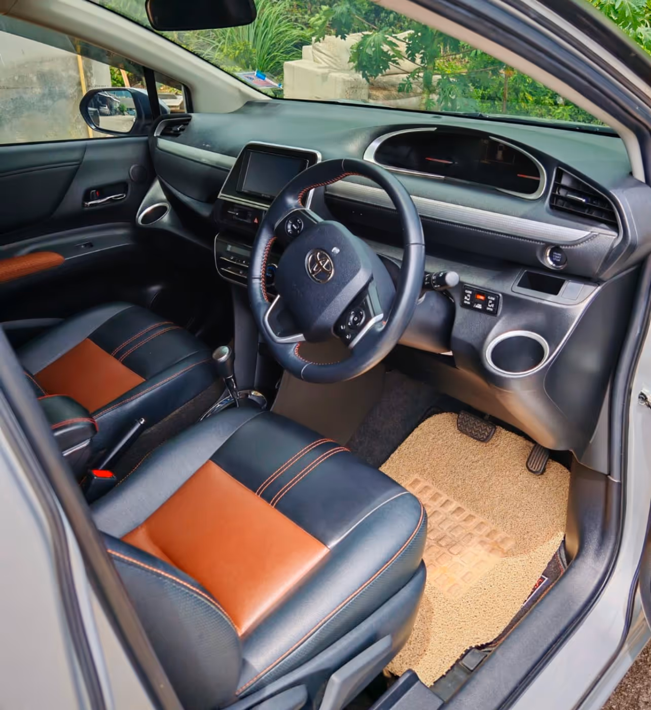 Toyota Sienta