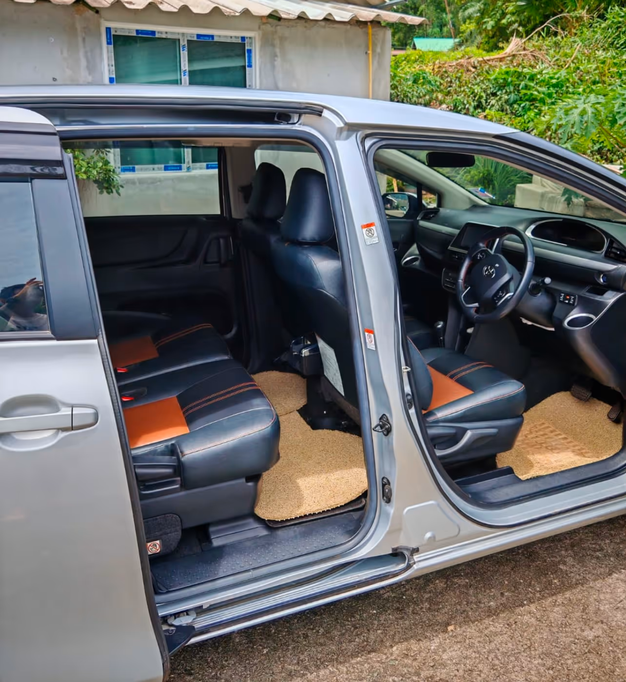 Toyota Sienta