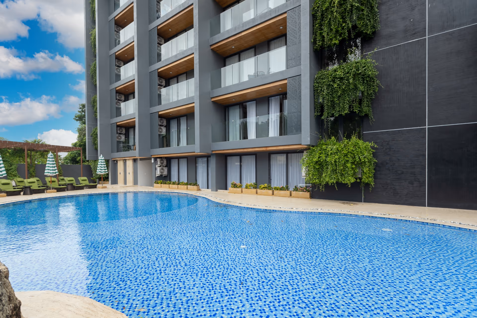 Calypso garden residences 407