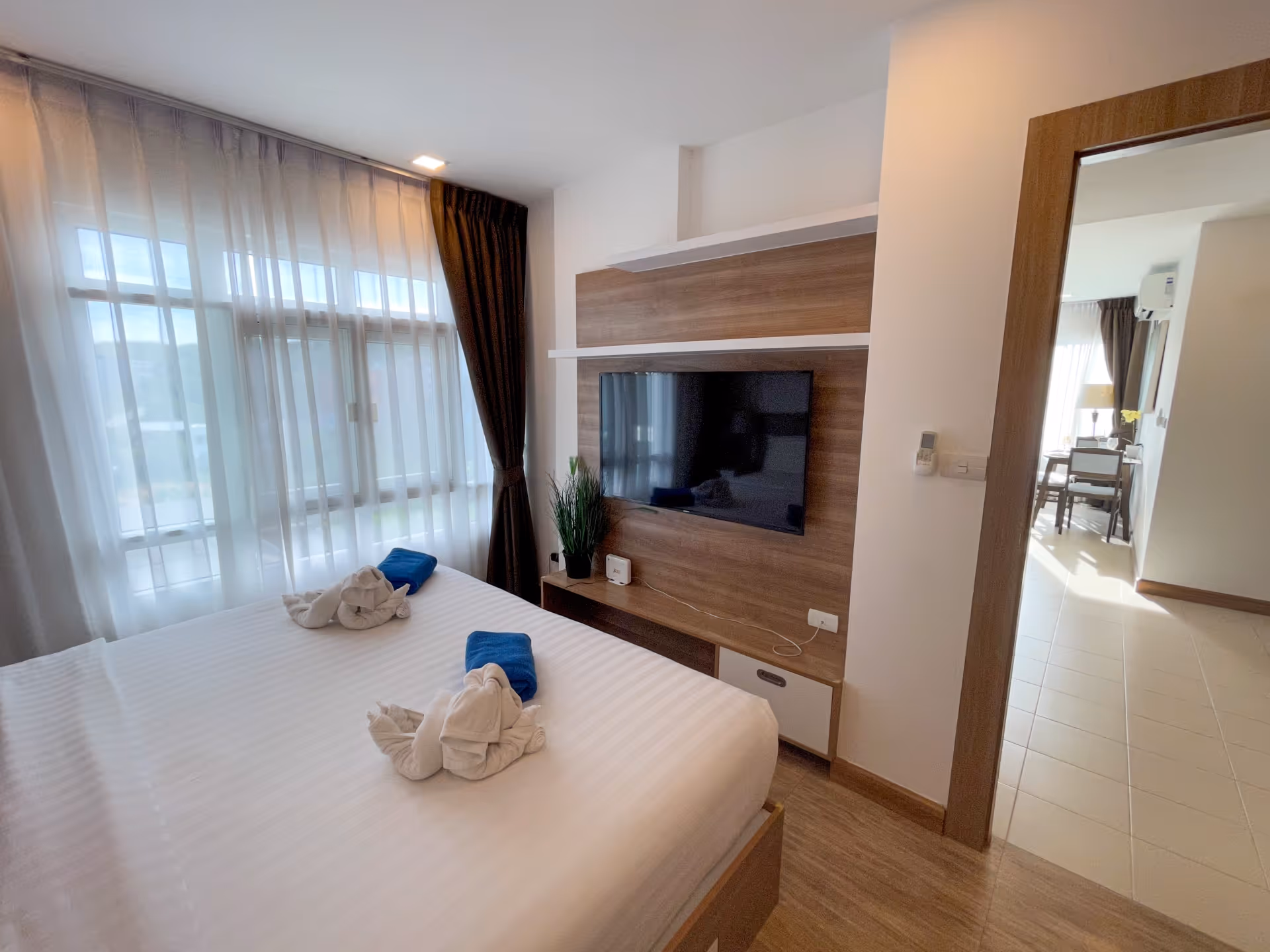 Calypso Condominium (Naiharn) 706