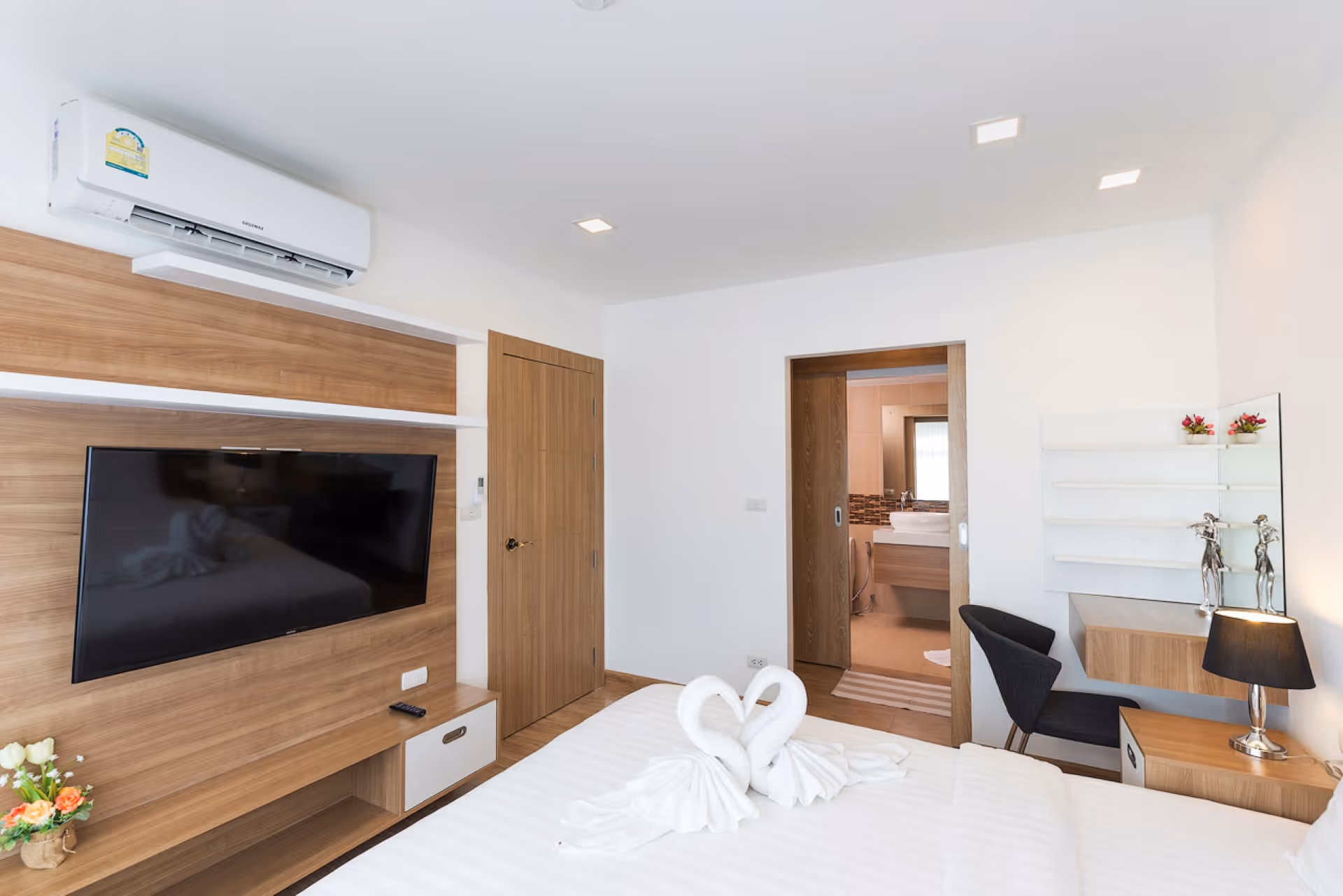Calypso Condominium (Naiharn) 403