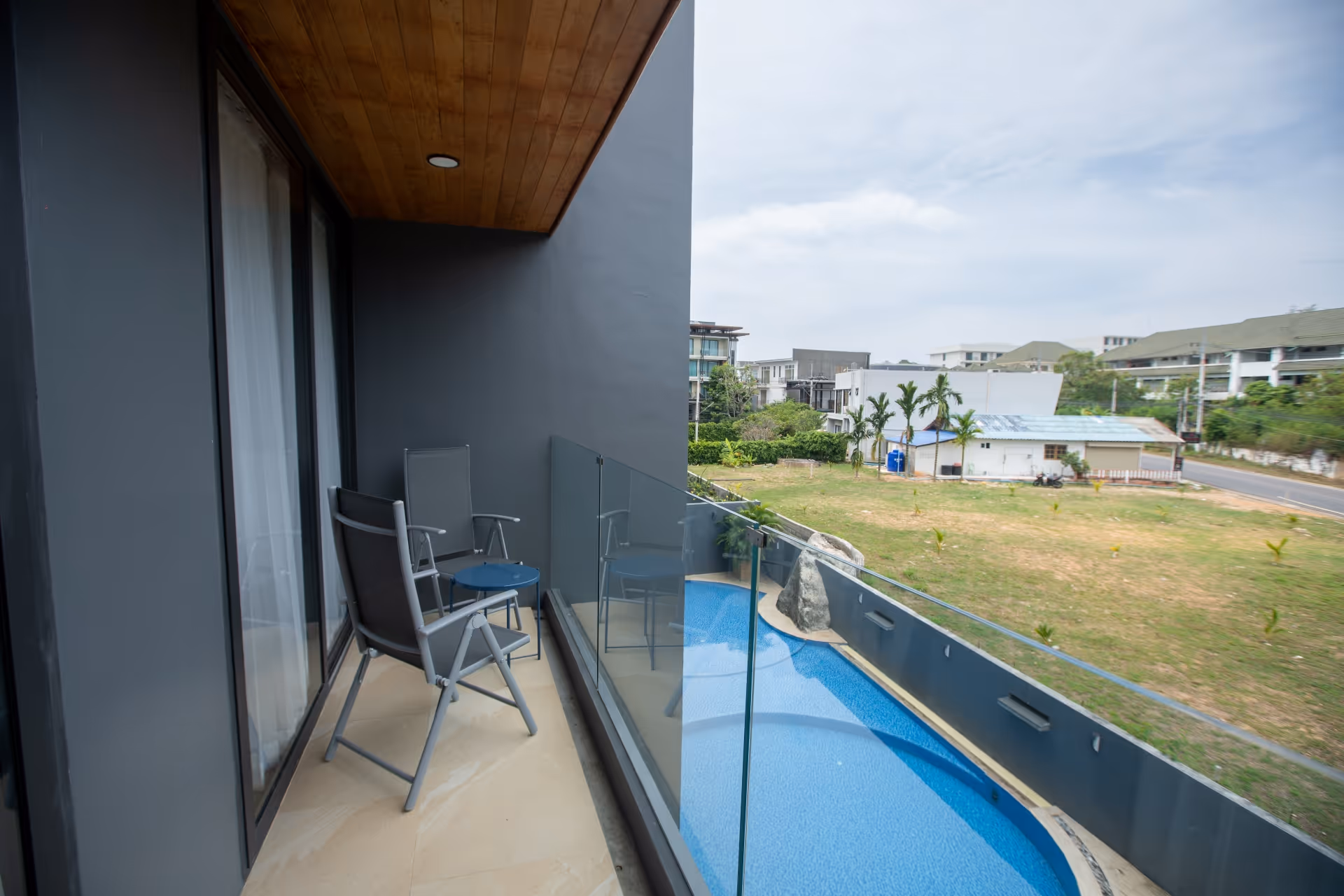 Calypso garden residences 313