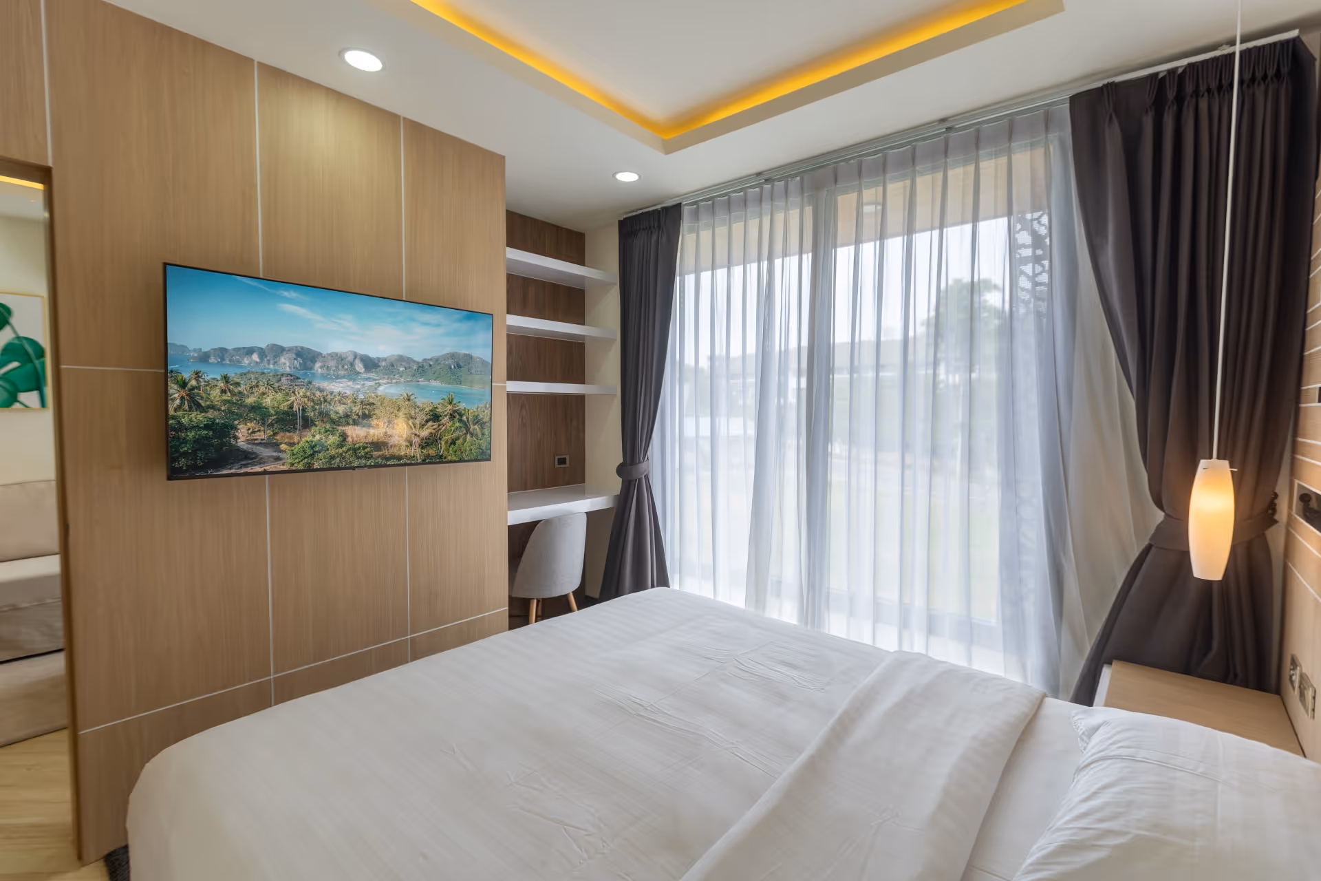 Calypso garden residences 313