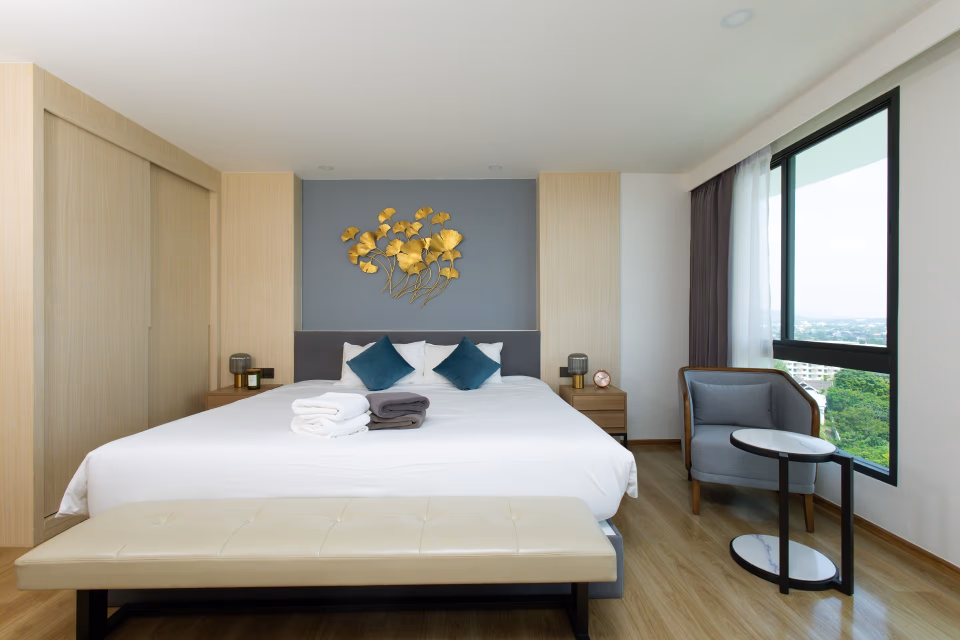 VIP Mercury Condominium S8705