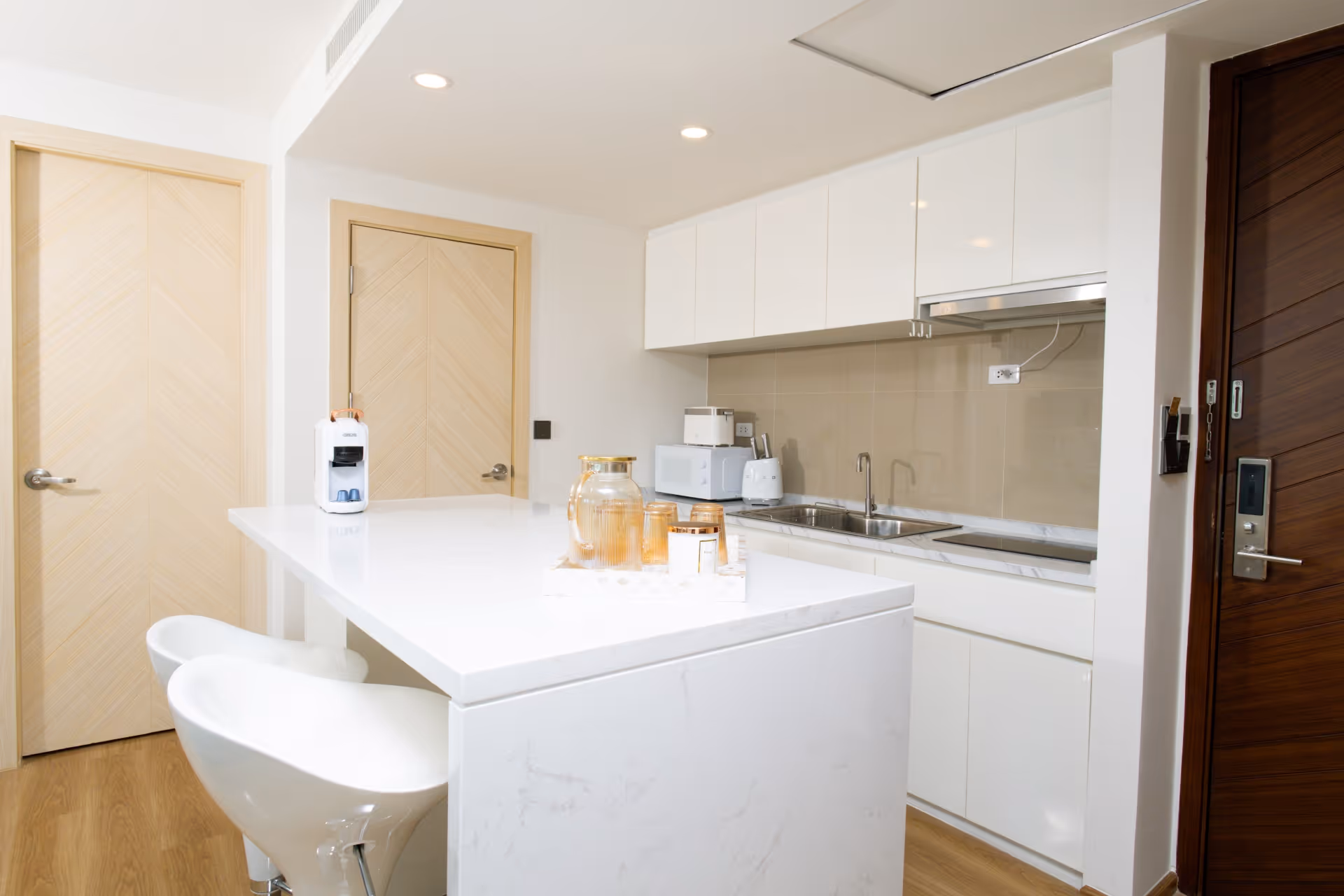 VIP Mercury Condominium S8705