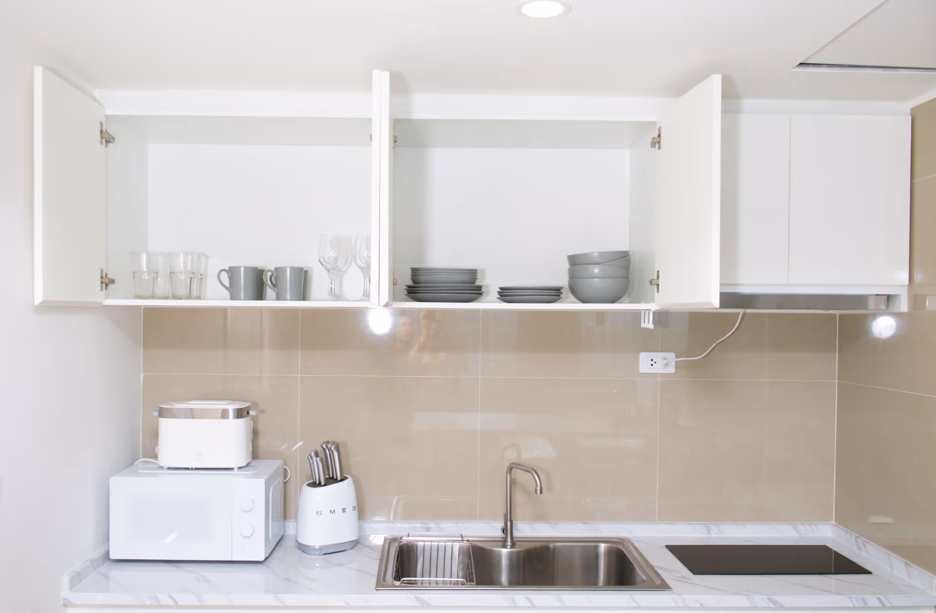 VIP Mercury Condominium S8705