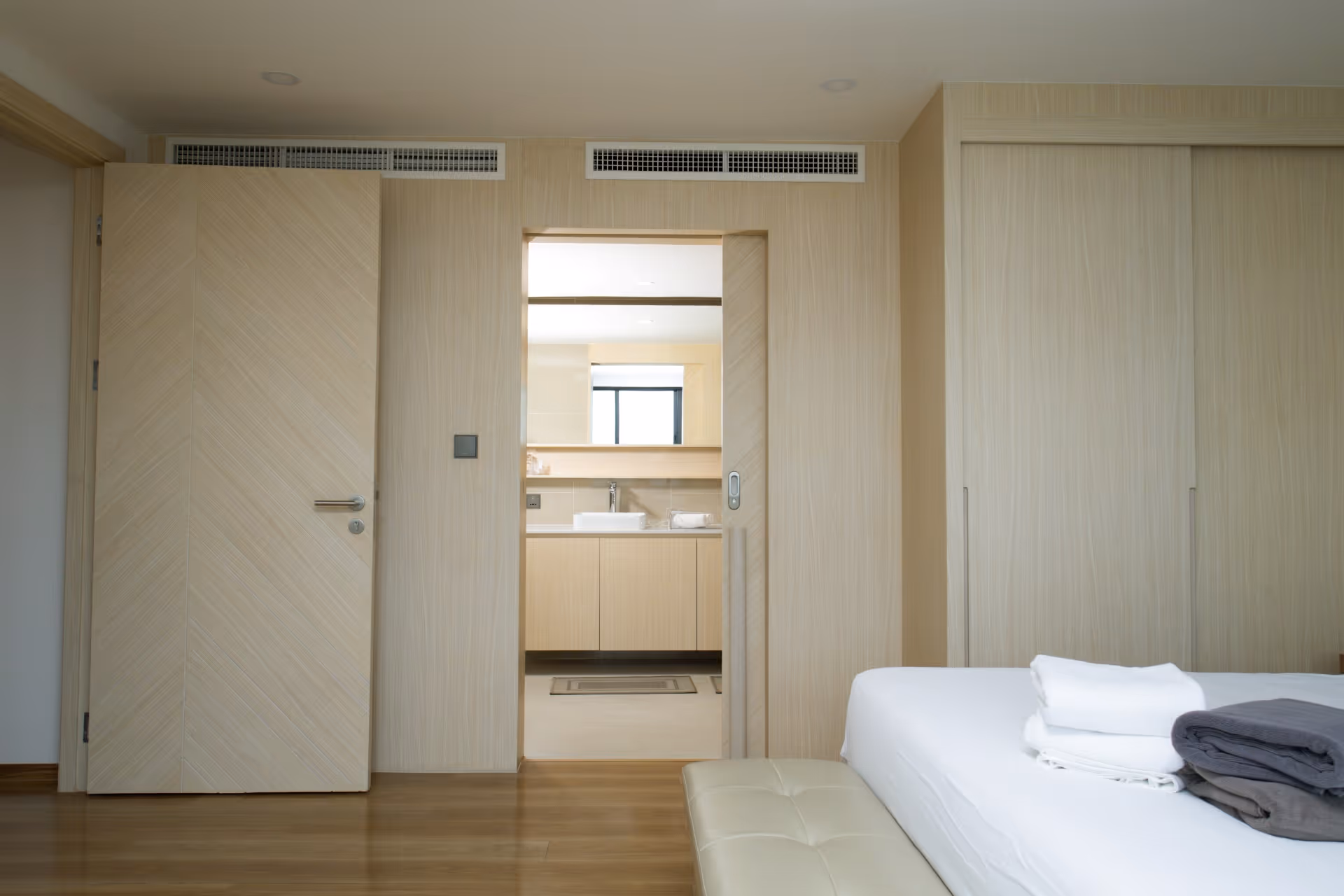 VIP Mercury Condominium S8705